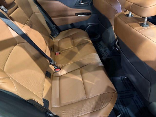 2025 Toyota Crown Signia XLE AWD (Natl)