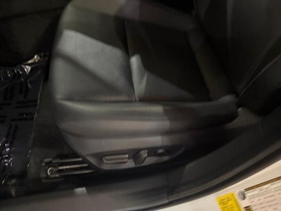 2023 Toyota Prius LE AWD (Natl)