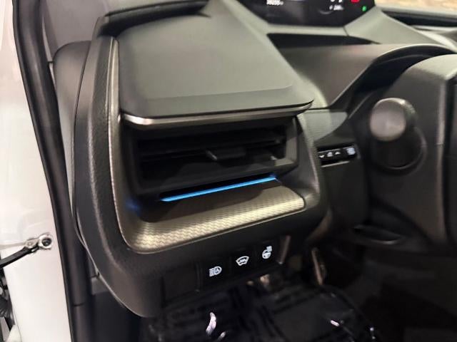 2023 Toyota Prius LE AWD (Natl)