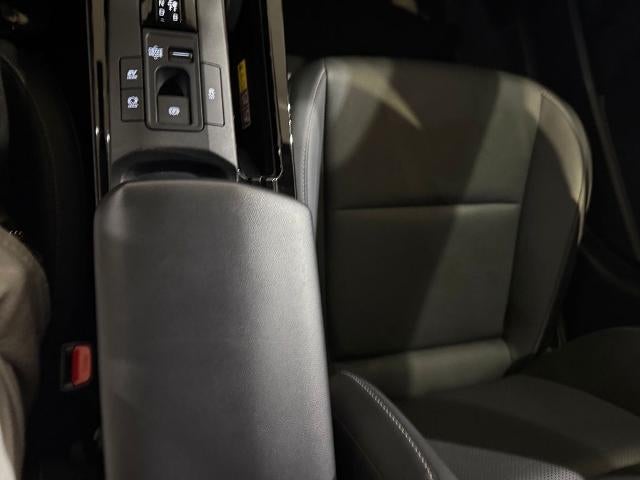 2023 Toyota Prius LE AWD (Natl)