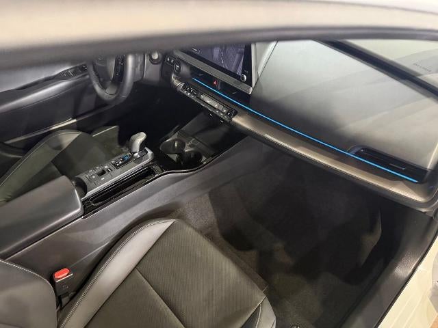 2023 Toyota Prius LE AWD (Natl)