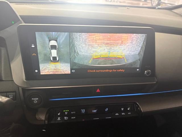 2023 Toyota Prius LE AWD (Natl)