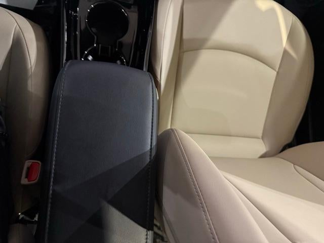 2022 Toyota Prius XLE (Natl)