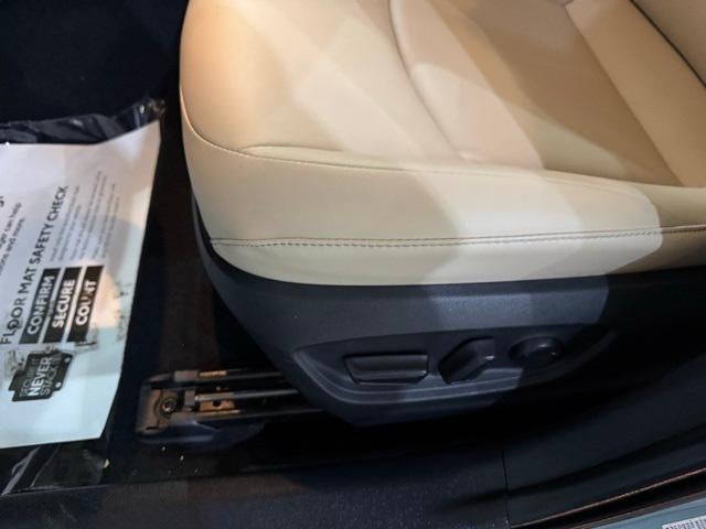 2022 Toyota Prius XLE (Natl)