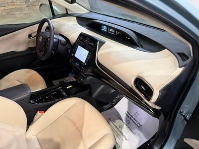 2022 Toyota Prius XLE (Natl)
