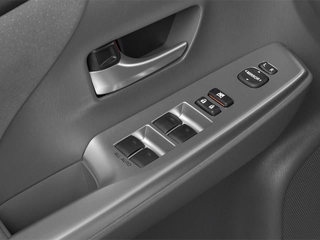 2014 Toyota Prius v 5dr Wgn Two (Natl)