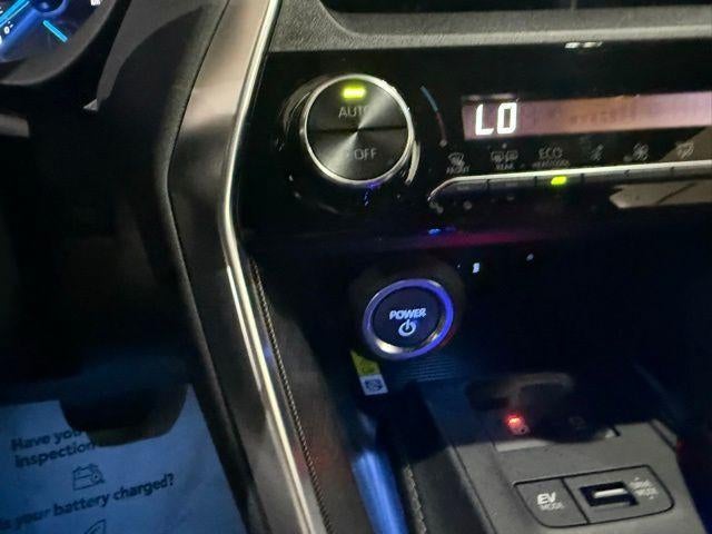 2021 Toyota Venza XLE AWD (SE)