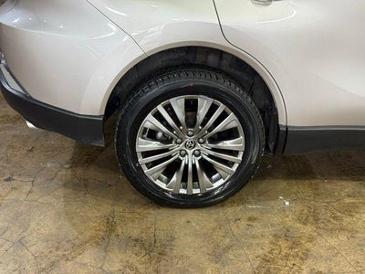 2021 Toyota Venza XLE AWD (SE)