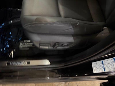 2022 Toyota Venza XLE AWD (SE)