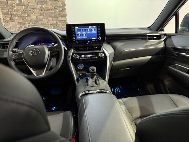2022 Toyota Venza XLE AWD (SE)