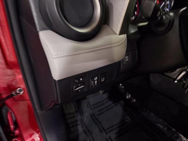 2017 Toyota RAV4 XLE AWD (Natl)