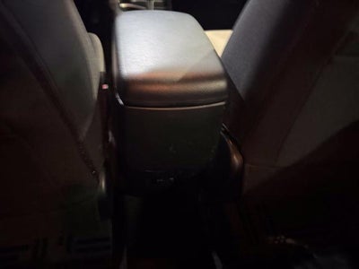 2017 Toyota RAV4 XLE AWD (Natl)