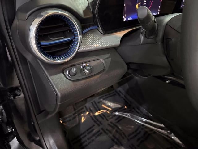 2025 Chevrolet Trax FWD 4dr LT
