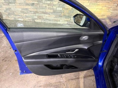 2021 Hyundai ELANTRA SE IVT