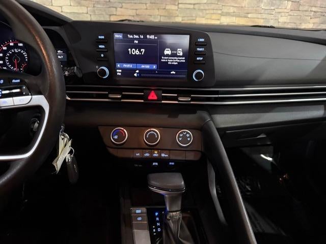 2021 Hyundai ELANTRA SE IVT