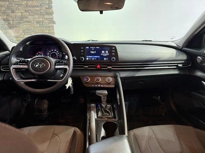 2021 Hyundai ELANTRA SE IVT