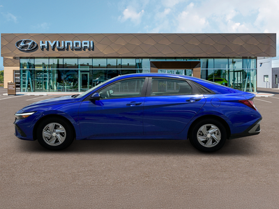 2025 Hyundai ELANTRA SE