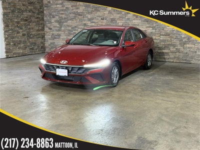 2025 Hyundai ELANTRA SE