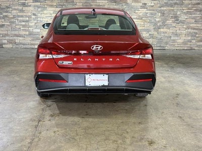 2025 Hyundai ELANTRA SE