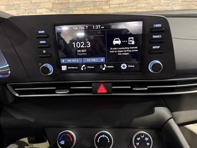 2025 Hyundai ELANTRA SE