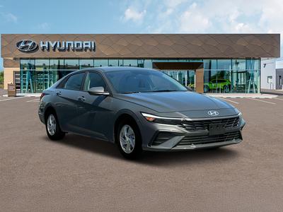 2025 Hyundai ELANTRA SE