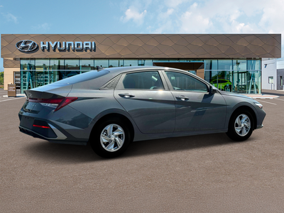 2025 Hyundai ELANTRA SE