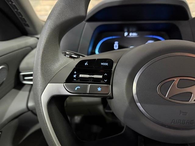 2024 Hyundai ELANTRA SE IVT