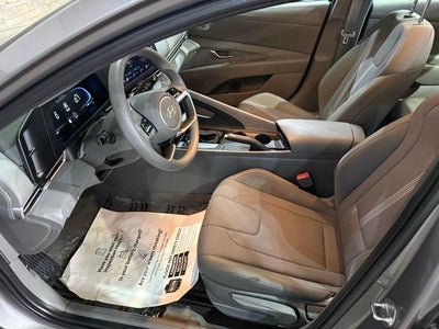 2024 Hyundai ELANTRA SE IVT