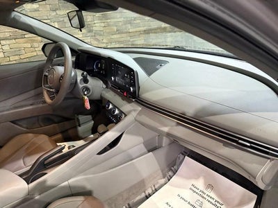 2024 Hyundai ELANTRA SE IVT