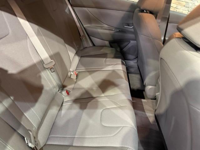 2024 Hyundai ELANTRA SE IVT