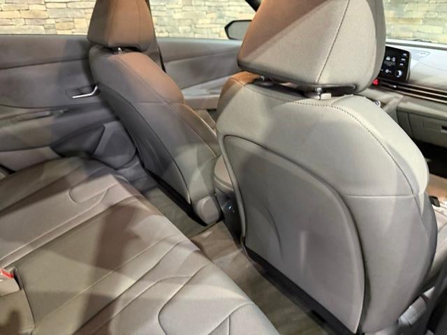 2024 Hyundai ELANTRA SE IVT