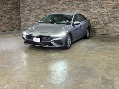 2024 Hyundai ELANTRA SE IVT