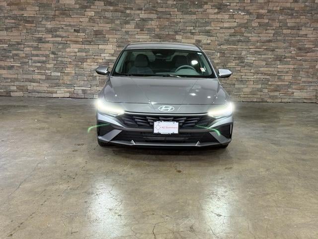 2024 Hyundai ELANTRA SE IVT