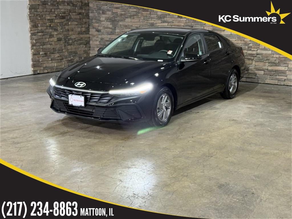 2025 Hyundai ELANTRA SE