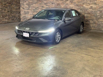 2026 Hyundai ELANTRA SE