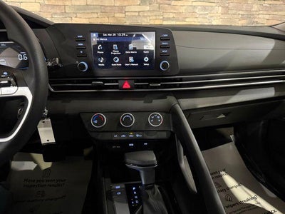 2026 Hyundai ELANTRA SE