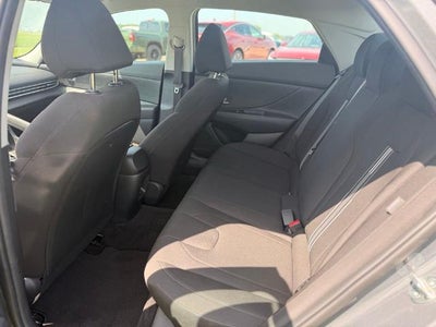 2024 Hyundai ELANTRA SEL IVT