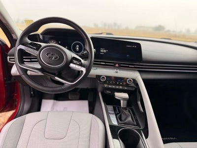 2023 Hyundai ELANTRA Limited IVT