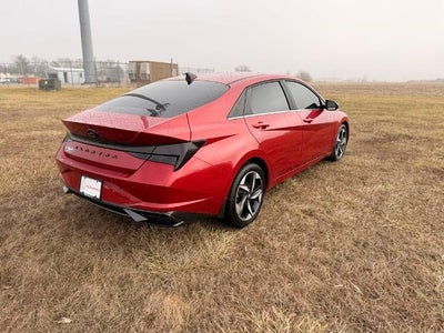 2023 Hyundai ELANTRA Limited IVT