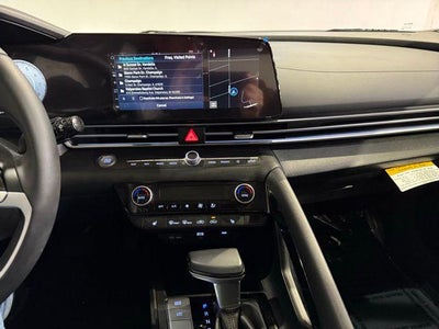 2025 Hyundai ELANTRA Limited