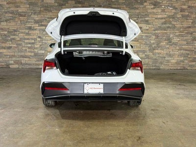 2025 Hyundai ELANTRA Limited