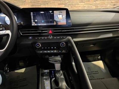 2023 Hyundai ELANTRA SEL IVT