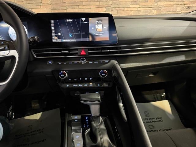 2023 Hyundai ELANTRA SEL IVT
