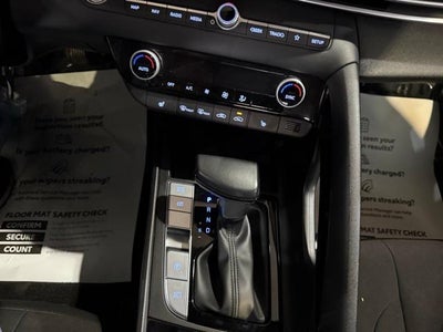 2023 Hyundai ELANTRA SEL IVT