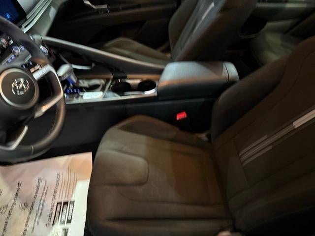 2023 Hyundai ELANTRA SEL IVT