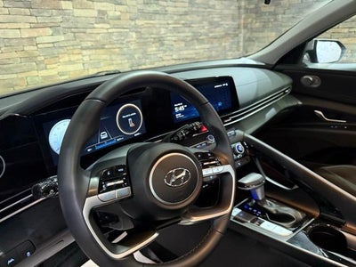 2023 Hyundai ELANTRA SEL IVT