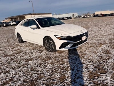 2025 Hyundai ELANTRA SEL Convenience IVT