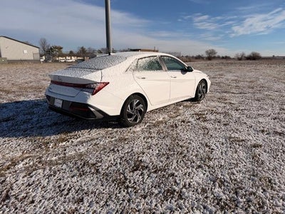 2025 Hyundai ELANTRA SEL Convenience IVT