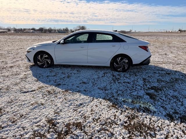 2025 Hyundai ELANTRA SEL Convenience IVT